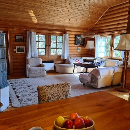 Charmantes Am Waldrand Chalet