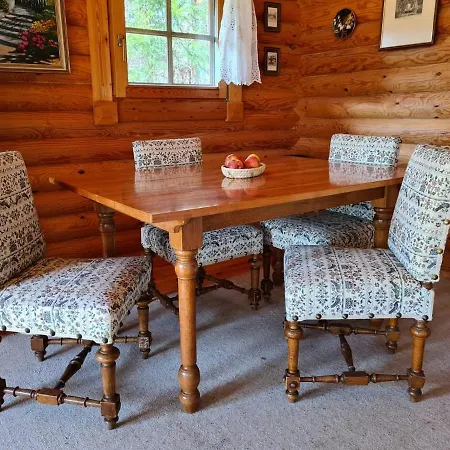 Chalet Charmantes Am Waldrand Karlstift