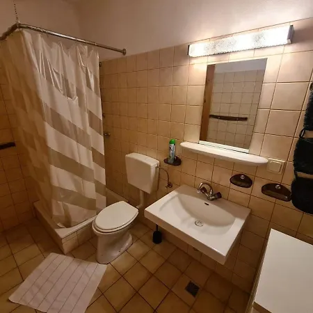 Chalet Charmantes Am Waldrand Karlstift